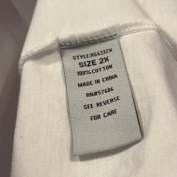 Gorgeous shirt by paper tee white with checkered sleeve that end in a bow new - Picture 7 of 8